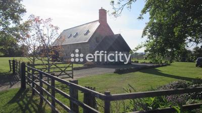 Maison - 269 m² - 9 pièces