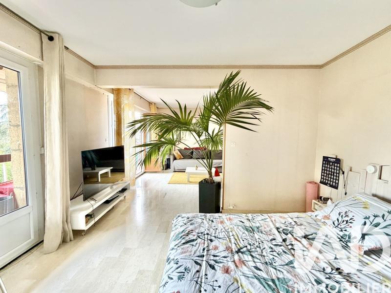 Appartement - 82 m² - 4 pièces