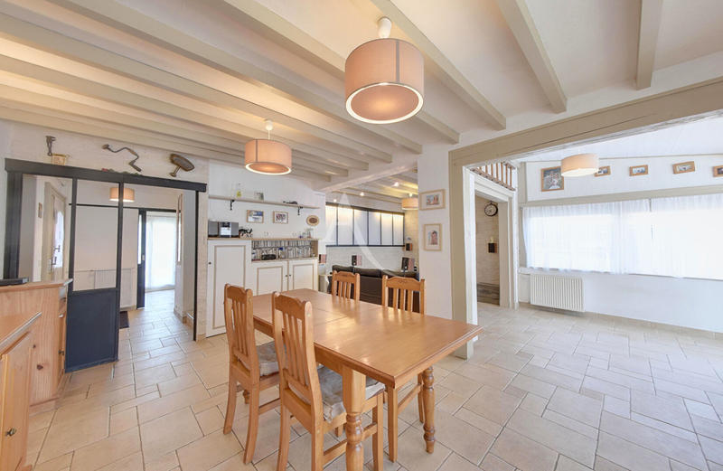 Maison - 148 m² - 6 pièces