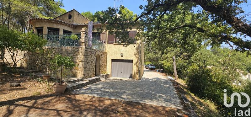 Maison - 193 m² - 8 pièces