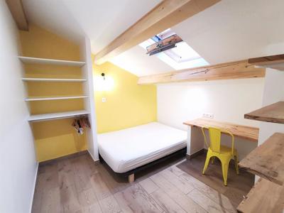 Appartement - 100 m² - 6 pièces