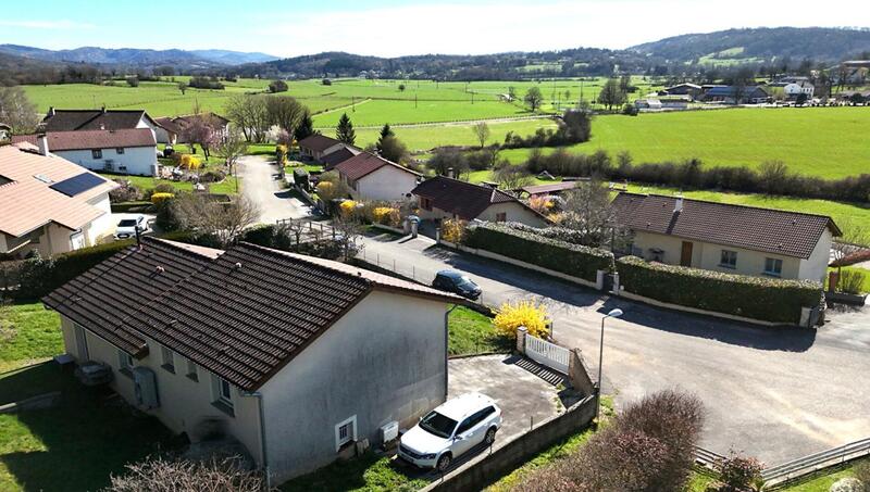 Maison - 95 m² - 5 pièces