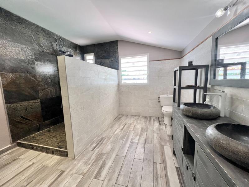 Maison - 180 m² - 6 pièces