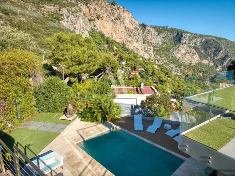 Villa - 180 m² - 5 pièces