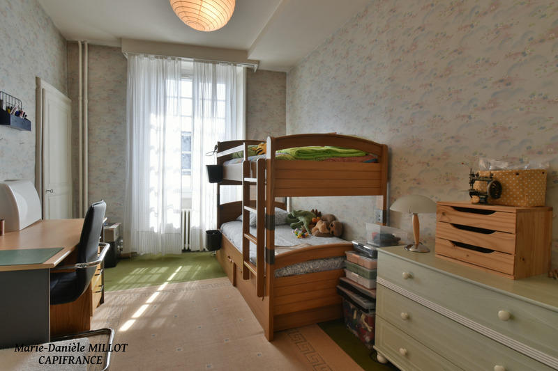 Maison bourgeoise - 240 m² - 9 pièces