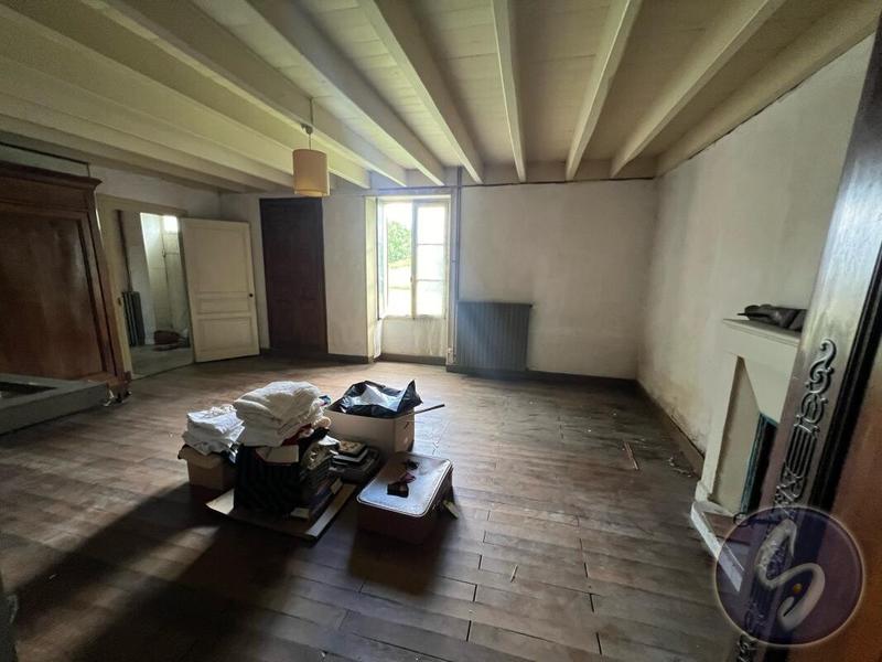 Maison - 214 m² - 7 pièces