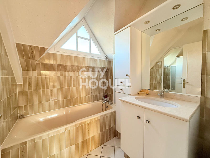 Maison - 130 m² - 7 pièces