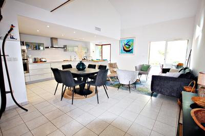 Appartement - 105 m² - 4 pièces