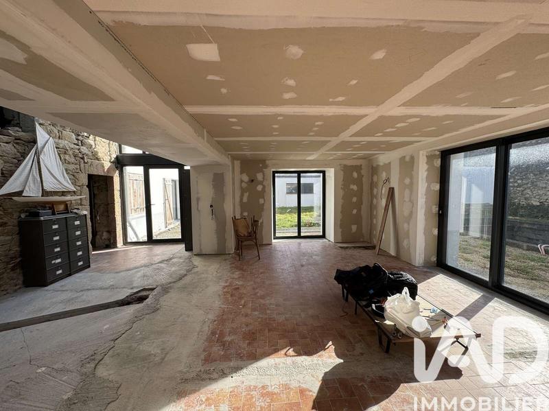 Maison - 200 m² - 6 pièces