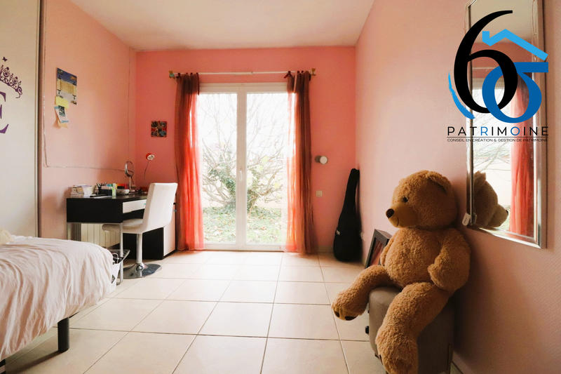 Maison - 216 m² - 8 pièces