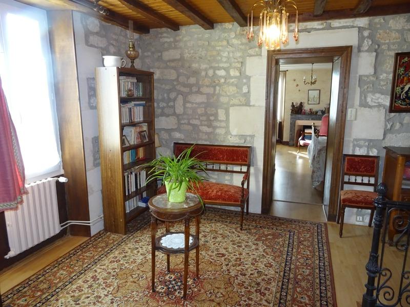 Maison en pierre - 238 m² - 8 pièces