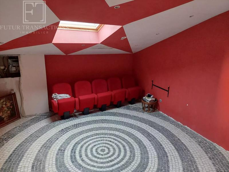 Maison de village - 340 m² - 11 pièces