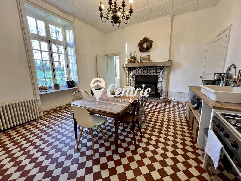 Château - 260 m² - 10 pièces