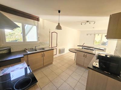 Maison - 92 m² - 4 pièces