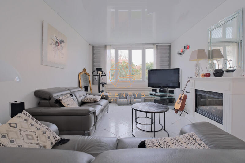 Maison - 103 m² - 5 pièces