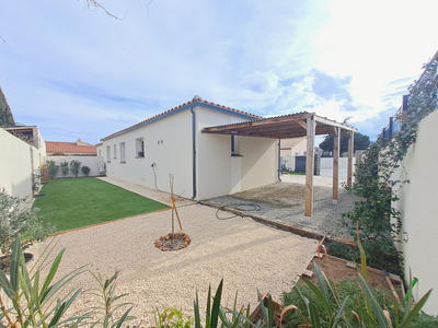 Villa - 90 m² - 4 pièces