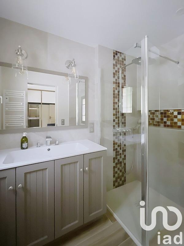 Maison - 200 m² - 8 pièces