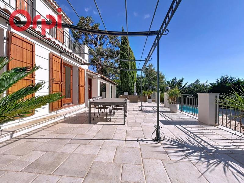 Villa - 186 m² - 5 pièces