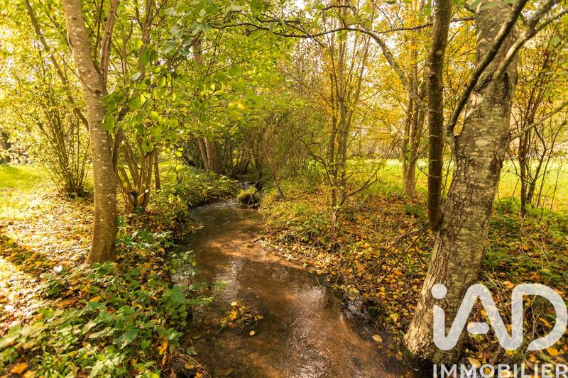 Maison - 1 220 m² - 28 pièces