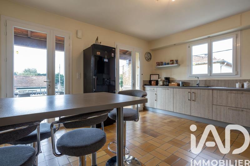 Maison - 200 m² - 6 pièces