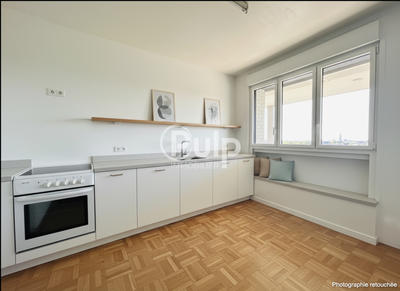 Appartement - 94 m² - 5 pièces