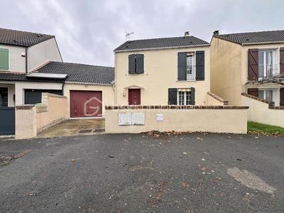 Maison - 104 m² - 6 pièces