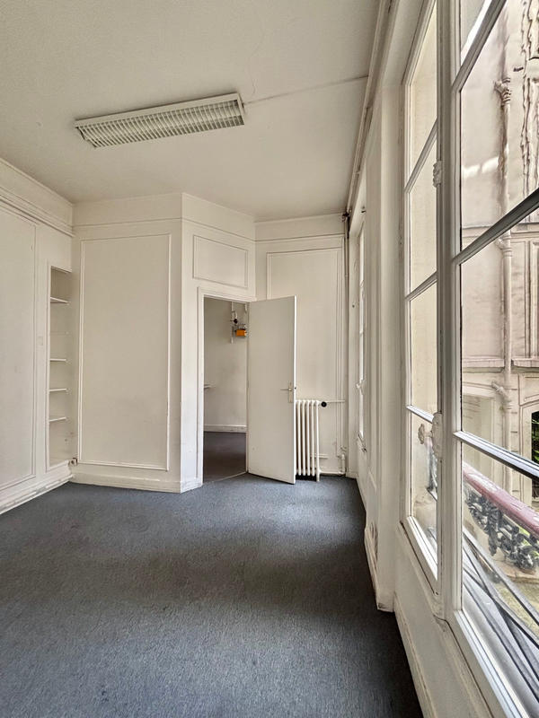 Local commercial - 138 m² - 5 pièces