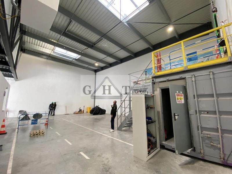 Entrepôt - 530 m²
