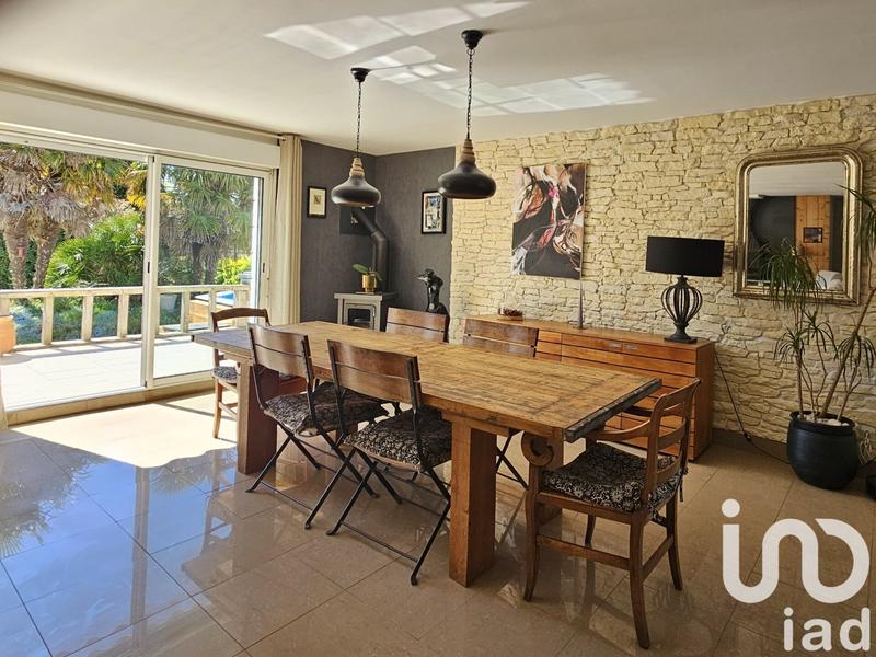 Maison - 315 m² - 12 pièces