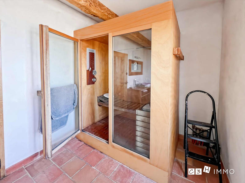 Maison - 295 m² - 7 pièces