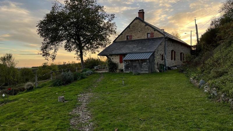 Fermette - 200 m² - 5 pièces