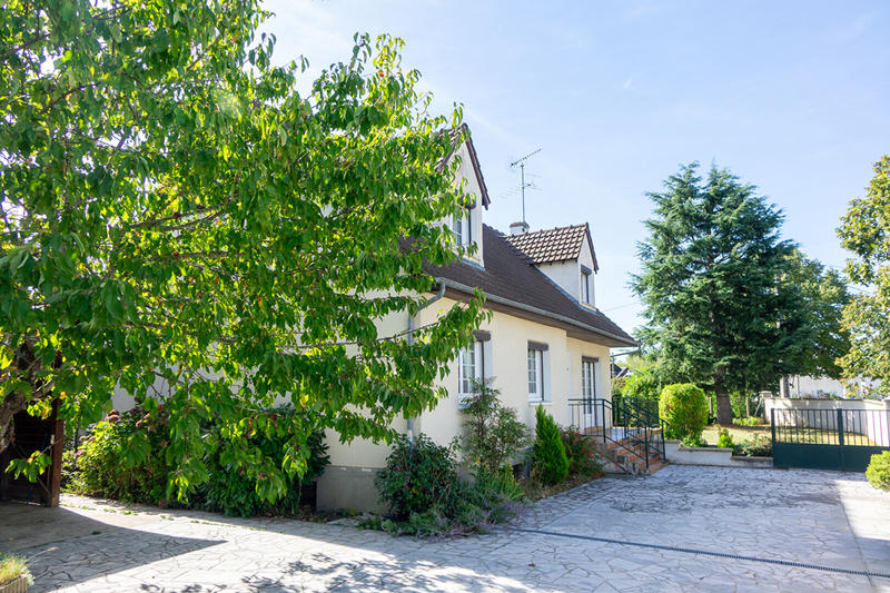 Maison - 135 m² - 5 pièces