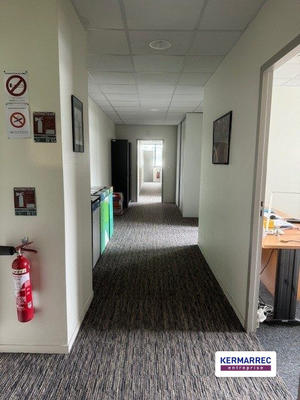 Bureau - 325 m²
