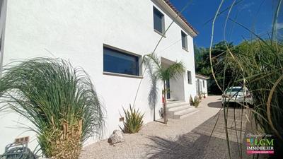 Maison - 195 m² - 8 pièces