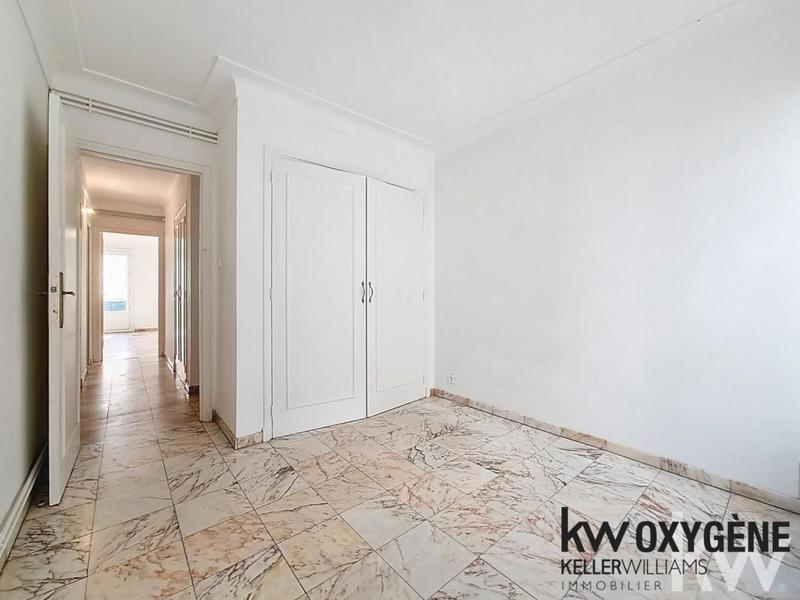 Appartement - 102 m² - 4 pièces