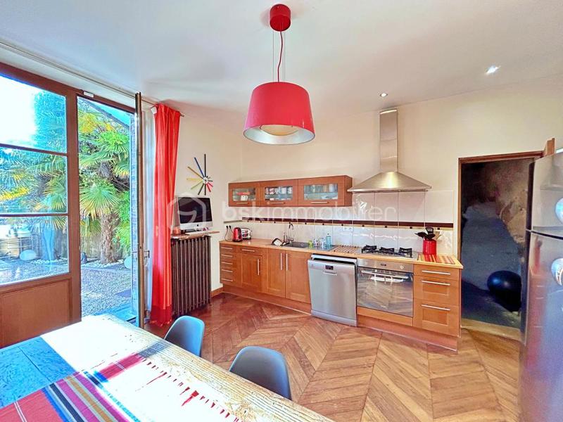 Maison de maîtres - 215 m² - 8 pièces