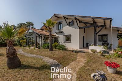 Maison - 140 m² - 7 pièces