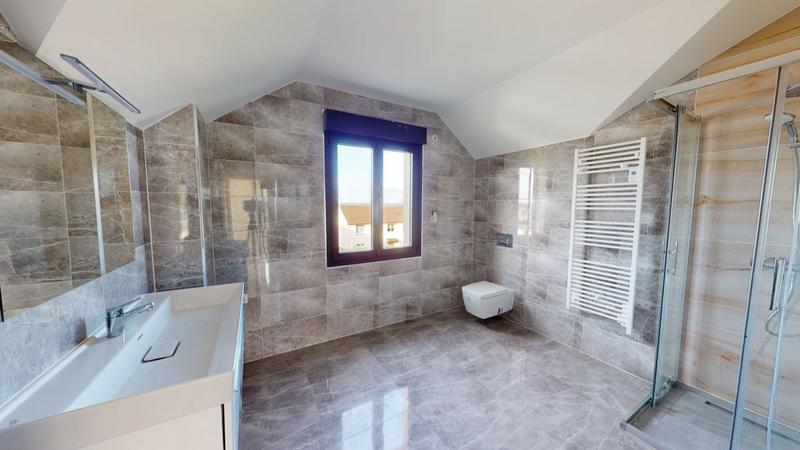 Maison - 140 m² - 7 pièces