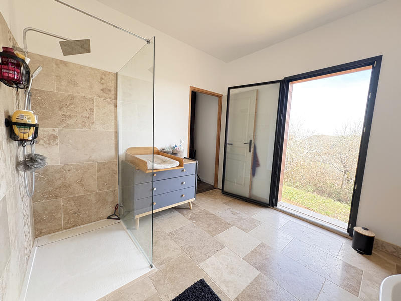 Maison - 164 m² - 8 pièces