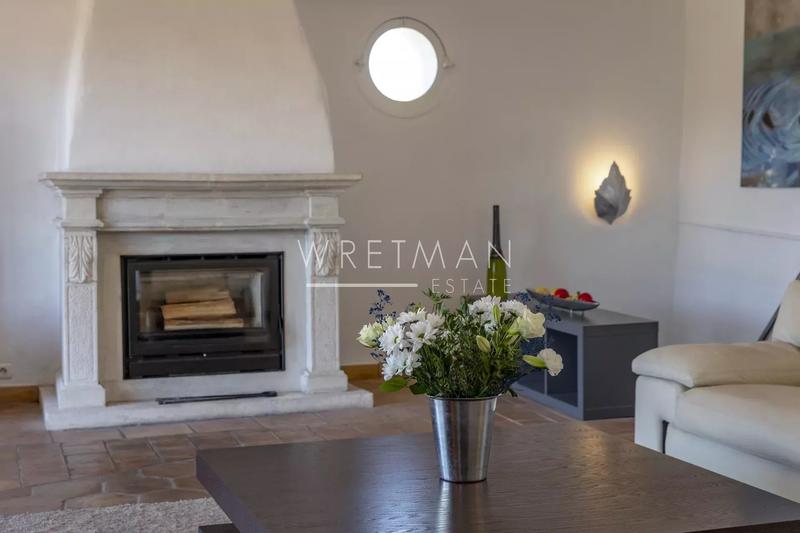 Propriété - 340 m² - 9 pièces