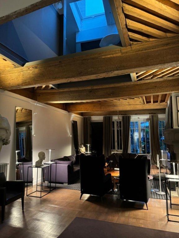 Maison - 232 m² - 6 pièces