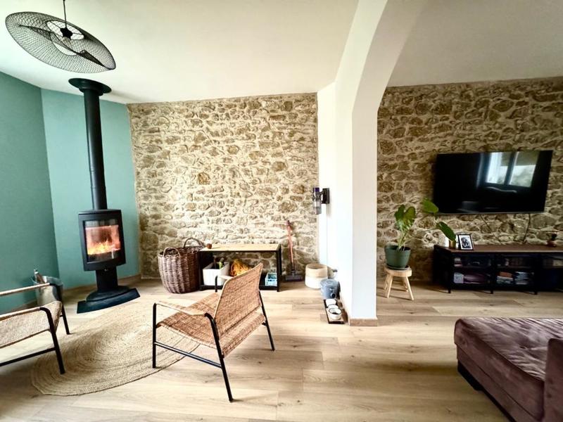 Maison en pierre - 100 m² - 3 pièces