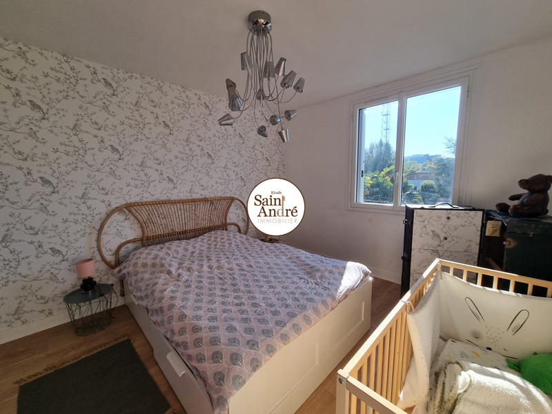 Maison - 165 m² - 8 pièces