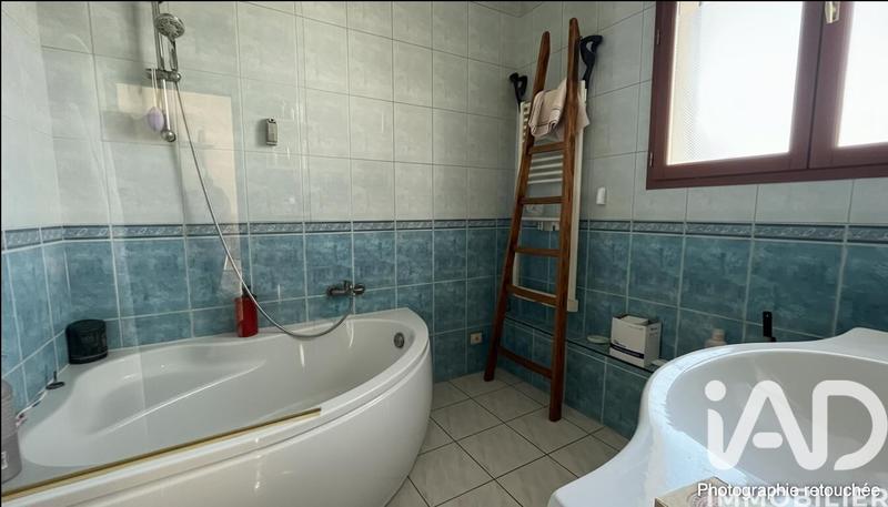 Maison - 137 m² - 7 pièces