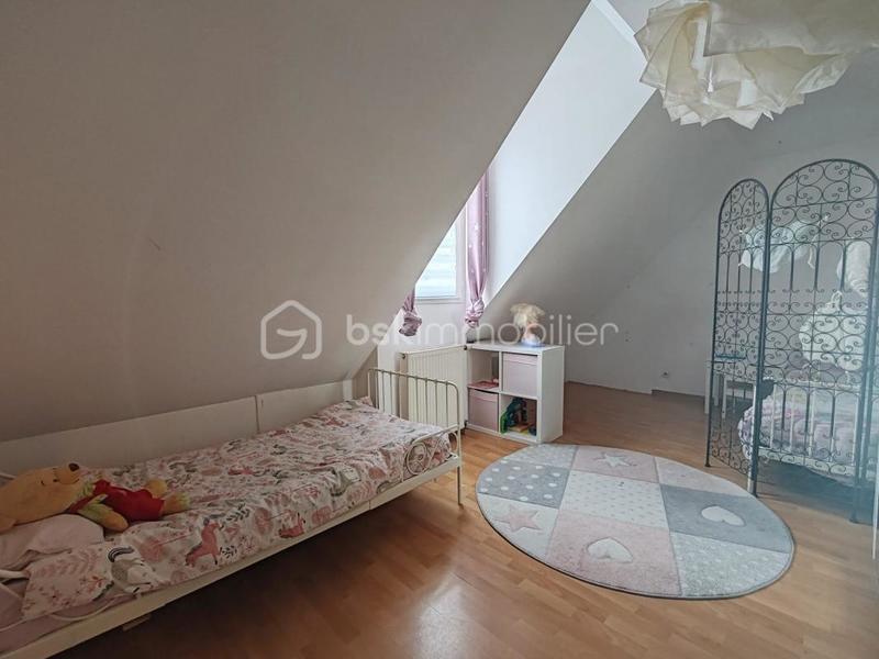 Maison - 202 m² - 8 pièces