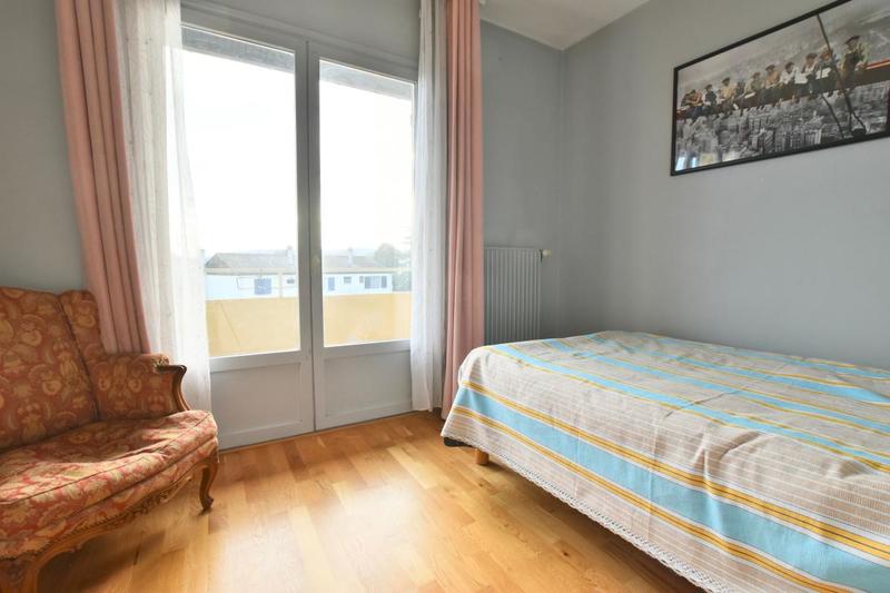 Maison - 185 m² - 8 pièces