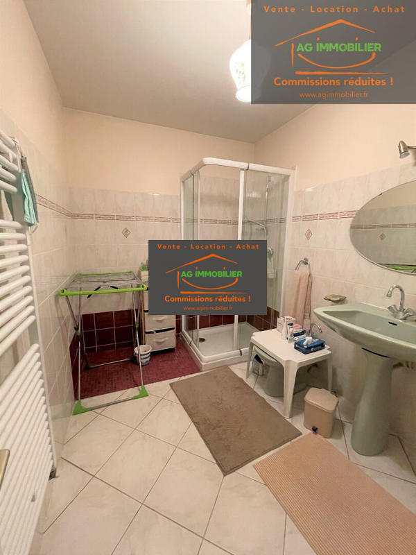 Maison - 380 m² - 5 pièces