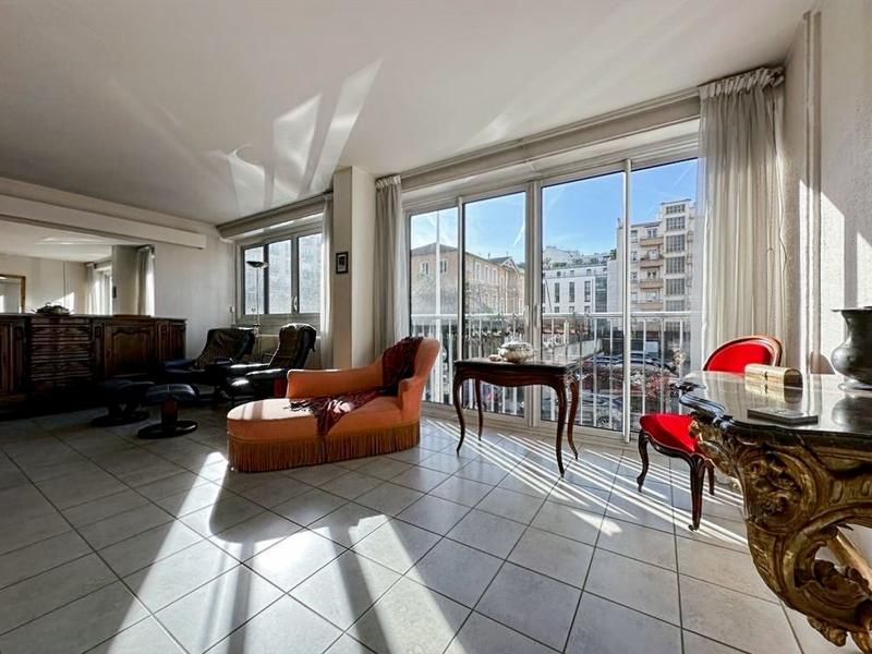 Appartement - 109 m² - 5 pièces