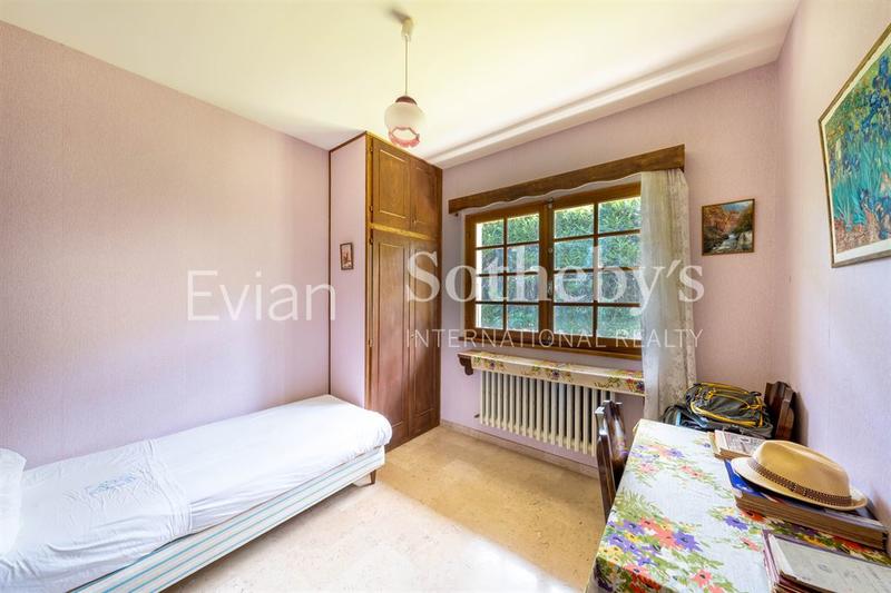 Maison - 300 m² - 8 pièces