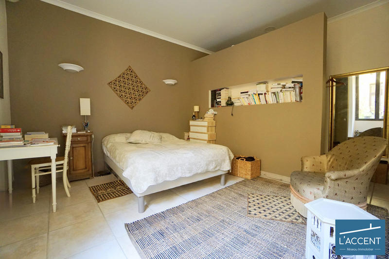 Appartement - 137 m² - 4 pièces